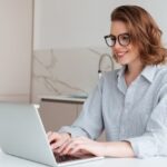 Mengatur Ruang Kerja agar Mata Lebih Santai Selama Aktivitas Digital